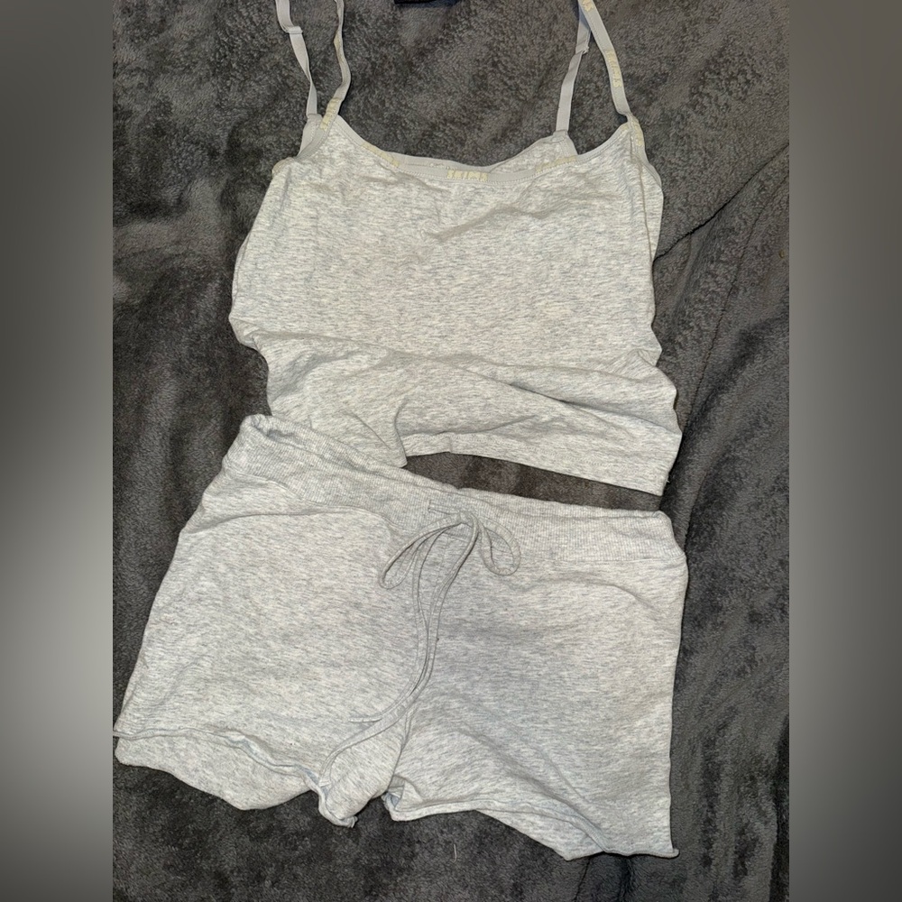 Skims sleep set